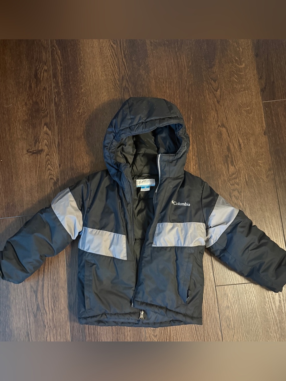 Columbia Kids Black Jacket with Gray Panels Sz XS (6)